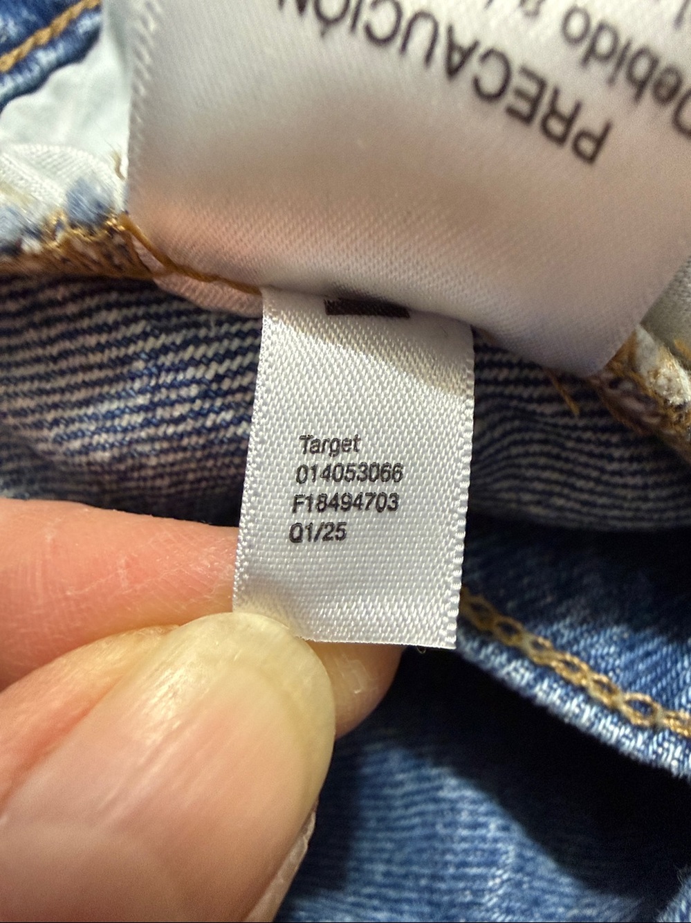 Universal Thread High Rise Easy Barrel Size: 10 Inseam: 26” - Picture 7 of 7